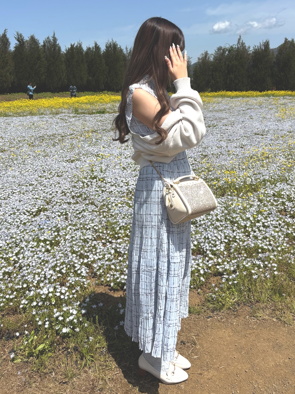 「夏コーデ、夏先取り、ネモフィラ、snidel」｜「SNIDELのアイテム（ワンピース、ブルー系）」を使った、haruさん（骨格ウェーブ・レディース・164cm）の春コーディネートの1枚目の写真