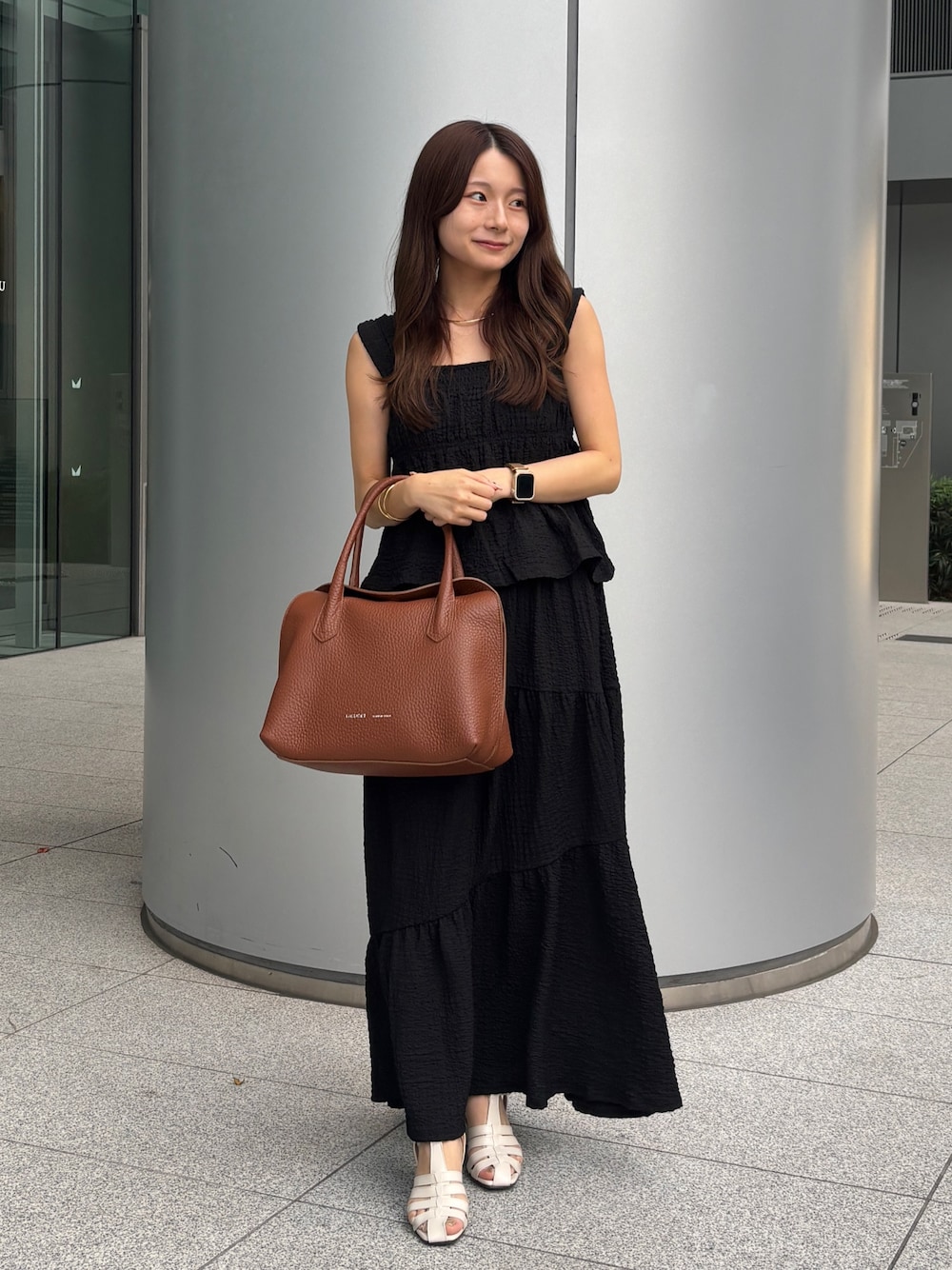「IACUCCIのラーナ M ALCE（トートバッグ、ブラウン系）」を使った、rinaさん（骨格ウェーブ・レディース・150cm）の夏コーディネートの1枚目の写真