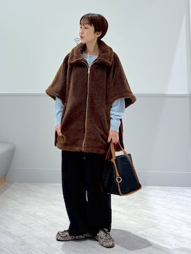 「アイテム（ポンチョ）」を使った、nakamu29さん（レディース・156cm）の秋コーディネート