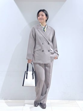 「アイテム（財布/小物、グレー系）」を使った、たかなさん（レディース・162cm）の秋コーディネート
