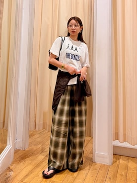 「URBAN RESEARCH DOORS（アーバンリサーチドアーズ）の『別注』GOOD ROCK SPEED×DOORS　BEATLES ABBEYROAD（Tシャツ/カットソー、ホワイト系）」を使った、おおしまゆなさん（レディース・162cm）の夏コーディネート