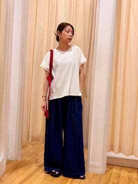 「URBAN RESEARCH DOORS（アーバンリサーチドアーズ）の『UR TECH』汗染み防止ドルマンTシャツ（Tシャツ/カットソー、ホワイト系）」を使った、おおしまゆなさん（レディース・162cm）の夏コーディネート