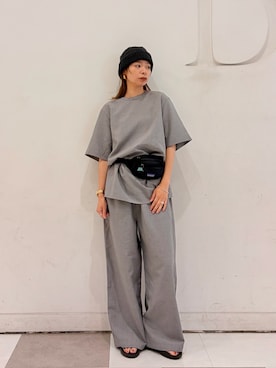 「EKAL（エカル）の『UR TECH DRYLUXE』ハイツイストプルオーバー（Tシャツ/カットソー、グレー系）」を使った、おおしまゆなさん（レディース・162cm）の夏コーディネート