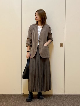 「アイテム（ノーカラージャケット）」を使った、おおしまゆなさん（レディース・162cm）の秋コーディネート
