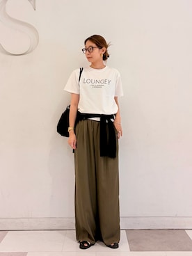 「URBAN RESEARCH DOORS（アーバンリサーチドアーズ）のロゴプリントTシャツ（Tシャツ/カットソー、ホワイト系）」を使った、おおしまゆなさん（レディース・162cm）の夏コーディネート