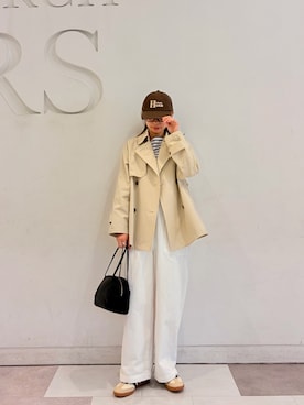 「かぐれ（カグレ）のバッククロスサロペット（サロペット/オーバーオール、ホワイト系）」を使った、おおしまゆなさん（レディース・162cm）の春コーディネート