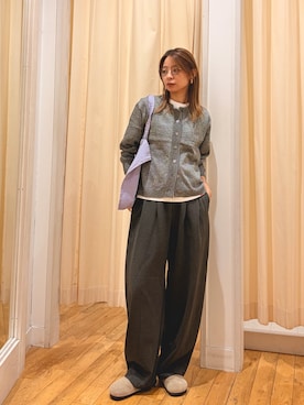 「URBAN RESEARCH DOORS（アーバンリサーチドアーズ）の『洗濯可/UVカット』『UR TECH』Aircareニットカーディガン（カーディガン/ボレロ、グレー系）」を使った、おおしまゆなさん（レディース・162cm）の秋コーディネート
