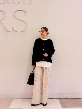 「かぐれ（カグレ）のコットンローゲージショートカーディガン（カーディガン/ボレロ、ブラック系）」を使った、おおしまゆなさん（レディース・162cm）の冬コーディネート