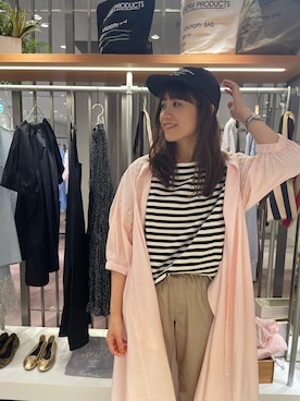「シアタープロダクツ(THEATRE PRODUCTS)」｜「アイテム（帽子）」を使った、さちほさん（レディース・157cm）の春コーディネート