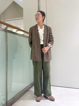 「アイテム（ノーカラージャケット）」を使った、momoさん（レディース・162cm）の秋コーディネート