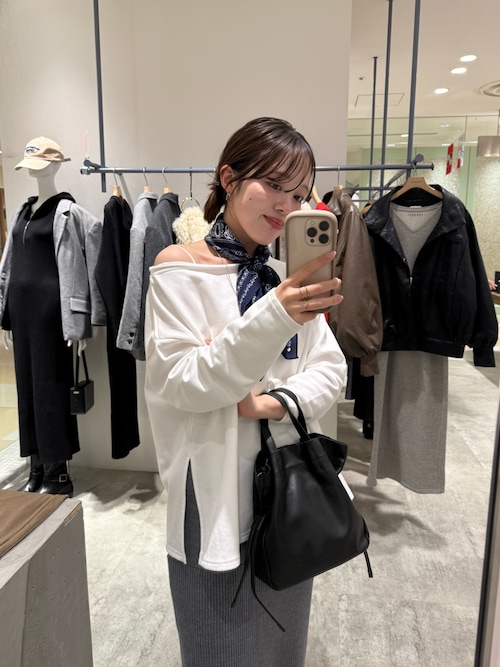 セール】【収納力抜群/ベストセラーアイテム】【牛革】レザー巾着