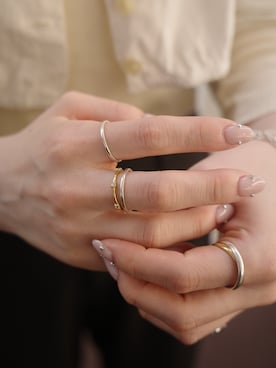 「TEN.（テン）のSILVER925 ラインリング（リング、シルバー系）」を使った、horigamiakaneさん（レディース・156cm）の春コーディネート