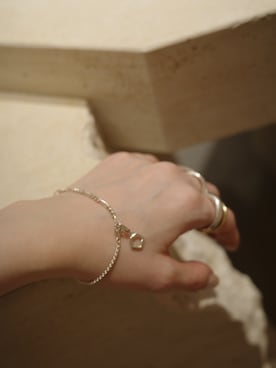 「TEN.（テン）のアイテム（リング）」を使った、horigamiakaneさん（レディース・156cm）の春コーディネート