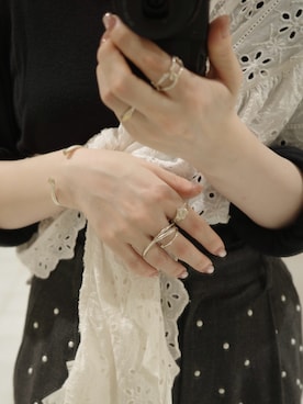 「アイテム（ブレスレット）」を使った、horigamiakaneさん（レディース・156cm）の秋コーディネート