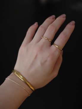 「アイテム（アクセサリー）」を使った、horigamiakaneさん（レディース・156cm）の秋コーディネート