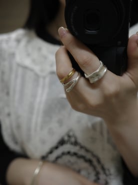 「TEN.（テン）のSILVER925 ファネルリング（リング）」を使った、horigamiakaneさん（レディース・156cm）の秋コーディネート