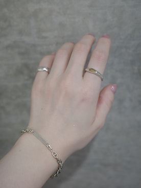 「アイテム（ブレスレット）」を使った、horigamiakaneさん（レディース・156cm）の秋コーディネート