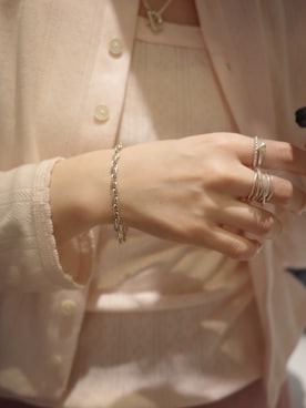 「TEN.（テン）のアイテム（リング）」を使った、horigamiakaneさん（レディース・156cm）の春コーディネート