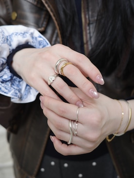 「アイテム（ブレスレット）」を使った、horigamiakaneさん（レディース・156cm）の秋コーディネート