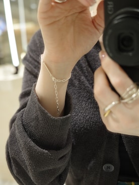 「アイテム（ブレスレット）」を使った、horigamiakaneさん（レディース・156cm）の秋コーディネート