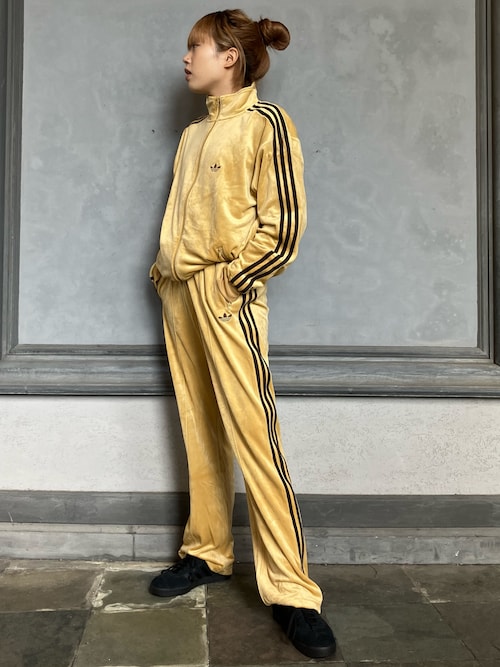 アディダス オリジナルスショップ 博多 キャナルシティオーパyeさんの