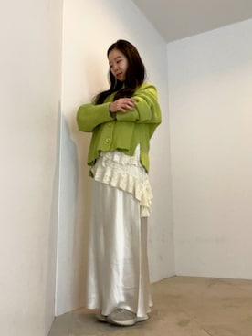 「Noble（ノーブル）の《追加》ナローAラインサテンスカート（スカート、ホワイト系）」を使った、ことりのガワ。さん（レディース・151cm）の春コーディネート