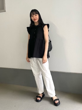 「HEWN（ヒューン）のアイテム」を使った、Izumisawa karinさん（レディース・165cm）の夏コーディネート
