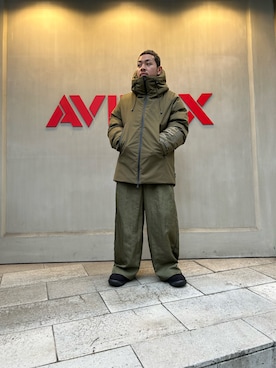 「AVIREX（アヴィレックス）のアイテム（ダウンジャケット/コート）」を使った、Takedaさん（メンズ・164cm）の秋コーディネート