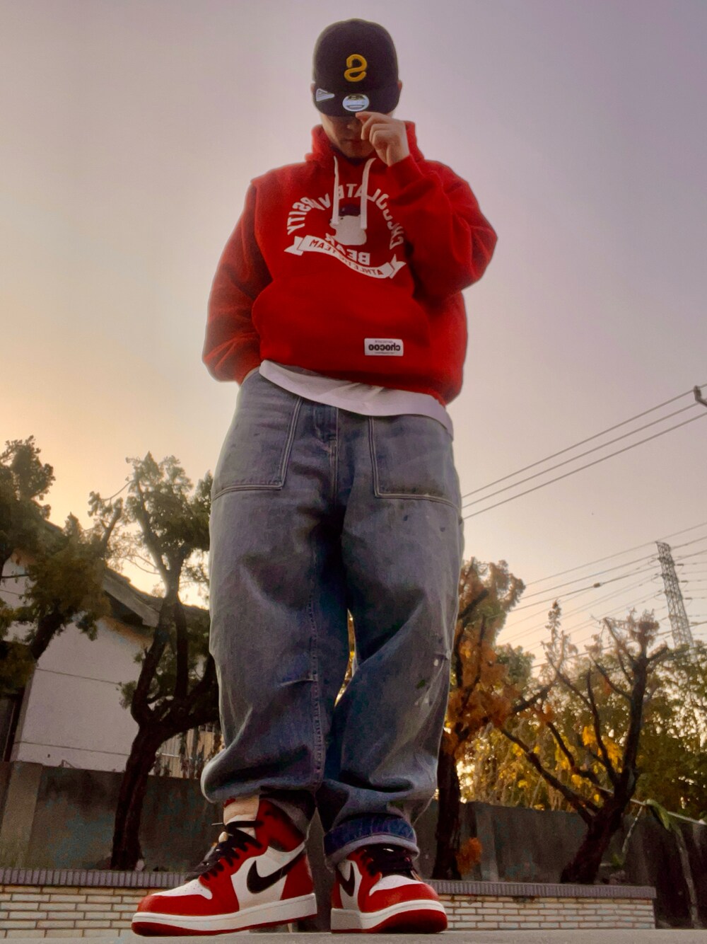 「Liberaidersのアイテム（デニムパンツ、ブルー系）」を使った、GuGuさん（メンズ・174cm）の冬コーディネートの1枚目の写真