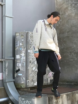 「KIKO KOSTADINOV（キコ コスタディノフ）のアイテム（トップス）」を使った、ware-mo-kou 井上慎斗さん（メンズ・184cm）の秋コーディネート