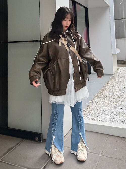 ribbonスリムフレアデニムパンツ（デニムパンツ）｜merry jenny