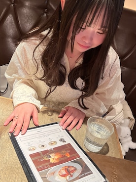 「淡色カジュアル」｜「アイテム（ダウンジャケット/コート）」を使った、星華‎さん（レディース・151cm）の秋コーディネート