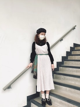 「VINTAGE（ヴィンテージ）のアイテム（ジャンパースカート）」を使った、こころさん（レディース・156cm）の秋コーディネート