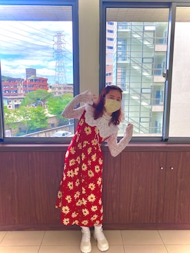 「VINTAGE（ヴィンテージ）のアイテム（ジャンパースカート）」を使った、こころさん（レディース・156cm）の秋コーディネート