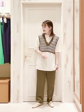 「サテンパンツ」｜「アイテム（その他シューズ）」を使った、ハタケヤマさん（レディース・163cm）の春コーディネート