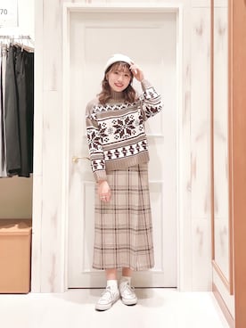 「柄×柄」｜「アイテム（ニットキャップ/ビーニー）」を使った、ハタケヤマさん（レディース・163cm）の冬コーディネート