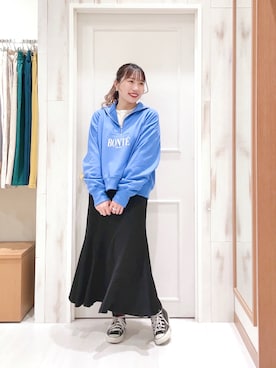 「Samansa Mos2 blue」｜「アイテム（スウェット）」を使った、ハタケヤマさん（レディース・163cm）の冬コーディネート