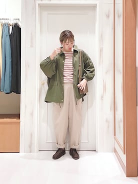 「ベージュパンツ」｜「アイテム（その他アウター）」を使った、ハタケヤマさん（レディース・163cm）の秋コーディネート