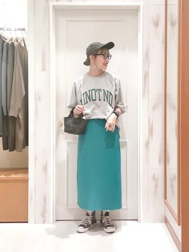 「Samansa Mos2 blue」｜「アイテム（スウェット）」を使った、ハタケヤマさん（レディース・163cm）の夏コーディネート