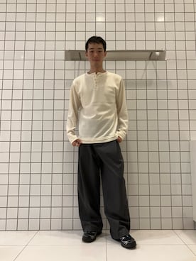 「SENSE OF PLACE by URBAN RESEARCH(センスオブプレイスバイアーバンリサーチ)のフェイクレイヤードヘンリーネックロングTシャツ(Tシャツ/カットソー、ホワイト系)」を使った、srsbrbr1234さん(メンズ・170cm)の秋コーディネート