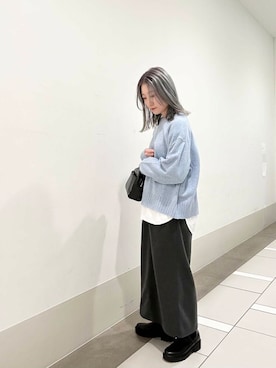 「URBAN RESEARCH DOORS（アーバンリサーチドアーズ）のハミルトンウールクルーワイドプルオーバー（ニット/セーター、ブルー系）」を使った、晴菜さん（レディース・157cm）の秋コーディネート