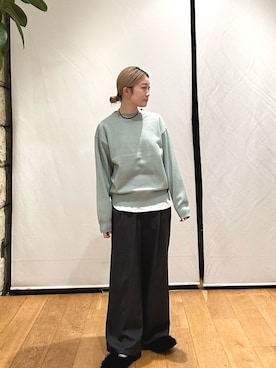 「URBAN RESEARCH DOORS（アーバンリサーチドアーズ）の『仁村紗和さん着用』『UR TECH 200日ニット』スウェットライクプルオーバー（ニット/セーター、グリーン系）」を使った、晴菜さん（レディース・157cm）の秋コーディネート
