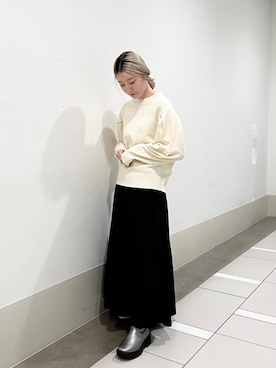 「RODE SKO（ロデスコ）の5cmストレッチブーツ（ブーツ、シルバー系）」を使った、晴菜さん（レディース・157cm）の秋コーディネート