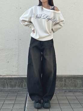 「RAY CASSIN（レイカズン）のデザイン切替デニム（デニムパンツ）」を使った、RAYCASSIN_officialさん（レディース・159cm）の秋コーディネート