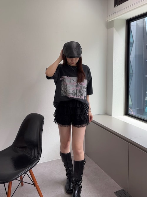 ボリュームフリルレースショートパンツ