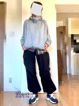 UN3D.（アンスリード）の「カーブラインジップパーカー（パーカー