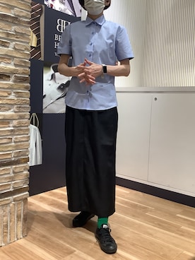 「TOKYO SHIRTS（トウキョウシャツ）の【吸水速乾】 形態安定ノンアイロン ワイド 半袖ビジネスワイシャツ（ビジネスシャツ、ブルー系）」を使った、BRICK HOUSE by Tokyo Shirts 名古屋茶屋イオンモール店さん（メンズ・173cm）の夏コーディネート