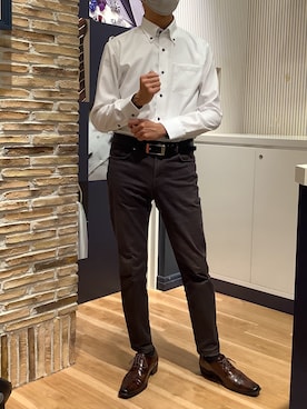 「TOKYO SHIRTS（トウキョウシャツ）の【超形態安定】 形態安定ノンアイロン ボタンダウン 長袖ビジネスワイシャツ（ビジネスシャツ、ホワイト系）」を使った、BRICK HOUSE by Tokyo Shirts 名古屋茶屋イオンモール店さん（メンズ・173cm）の夏コーディネート