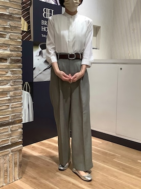 「TOKYO SHIRTS（トウキョウシャツ）のCOFREX スタンド ビジューボタン ブラウス 七分袖 レディースデザインシャツ（シャツ/ブラウス、ホワイト系）」を使った、BRICK HOUSE by Tokyo Shirts 名古屋茶屋イオンモール店さん（メンズ・173cm）の春コーディネート