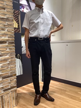 「TOKYO SHIRTS（トウキョウシャツ）の【吸水速乾】 形態安定ノンアイロン ボタンダウン 半袖ビジネスワイシャツ（ビジネスシャツ、レッド系）」を使った、BRICK HOUSE by Tokyo Shirts 名古屋茶屋イオンモール店さん（メンズ・173cm）の夏コーディネート